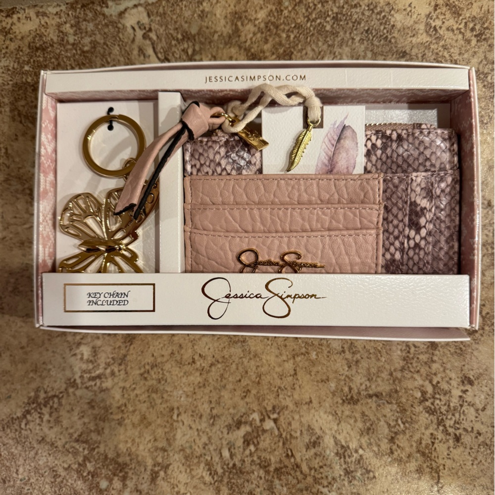 NWT Jessica Simpson Wallet 2 Pc Gift Set